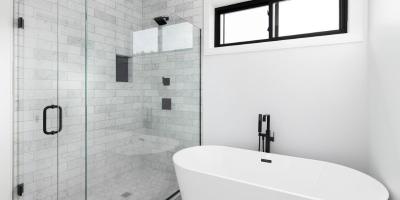 Wat is veiligheidsglas? Het verschil tussen gehard en gelaagd glas